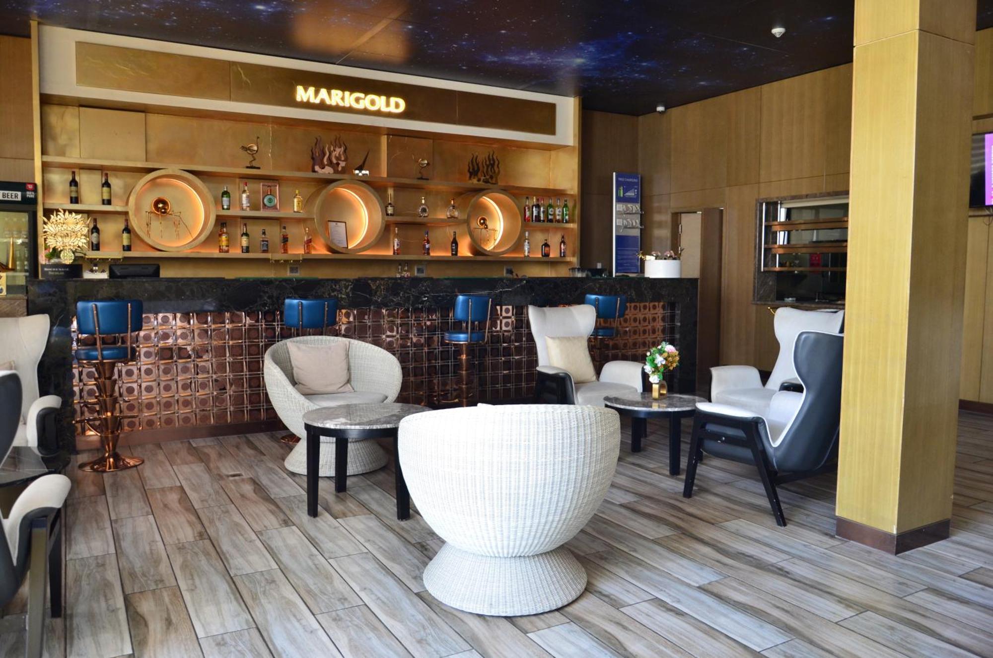 Marigold Hotel & Restaurants Windhoek Exteriör bild